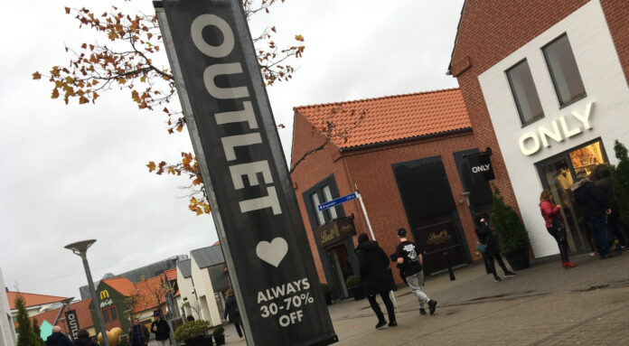 Agat Ejendomme har sat Ringsted Outlet til salg. Flere investorer analyserer aktuelt muligheden for at købe centret. Foto: © Dansk Byudvikling.