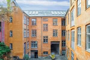 Freja sælger ejendom i Fiolstræde i København til Ejendomsselskabet Olav de Linde. Foto: Esoft.