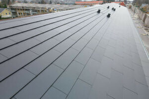 Solartag leverer egenudviklede, aktive tagløsninger med integrerede, usynlige solceller. Foto: PR.